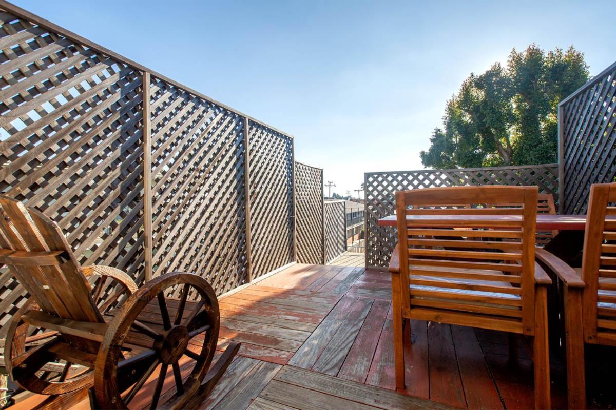 Alameda 3Br Unique Victorian Penthouse With Deck And Outdoor Furniture, Ac, 3 Blocks To Beach & Shopping Center & 2 Free Parking Spaces Exterior photo