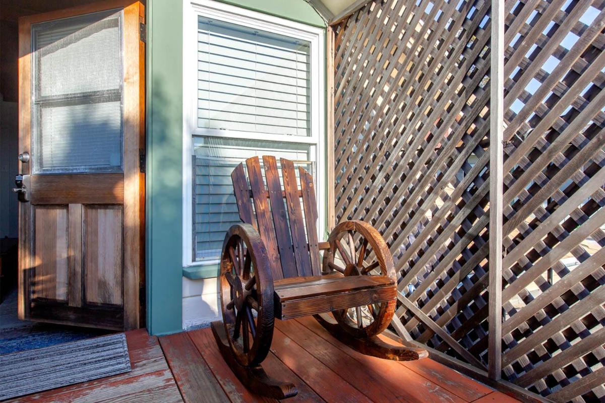 Alameda 3Br Unique Victorian Penthouse With Deck And Outdoor Furniture, Ac, 3 Blocks To Beach & Shopping Center & 2 Free Parking Spaces Exterior photo